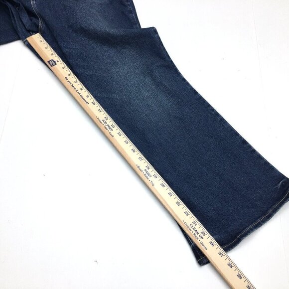 Old Navy Women's Jeans High Rise Flare Leg Beatrice Stretch size 18 length 27" - Picture 6 of 9